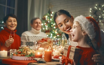 sponsor a holiday dinner