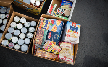 can food in a box
